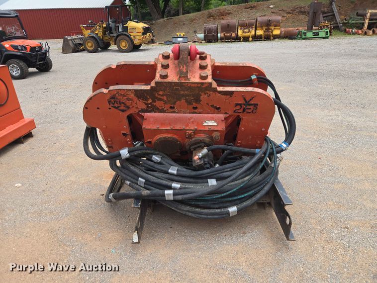 image for item EW0205 MKT Manufacturing Inc. HP-85T3A/V2-ESC pile driver / extractor