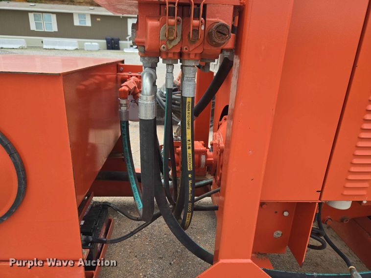 image for item EW0205 MKT Manufacturing Inc. HP-85T3A/V2-ESC pile driver / extractor