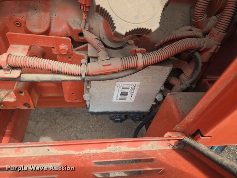image for item EW0205 MKT Manufacturing Inc. HP-85T3A/V2-ESC pile driver / extractor
