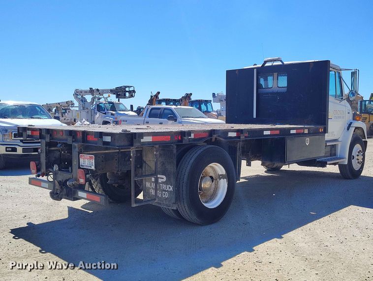image for item EW1013 2003 Freightliner FL70 flatbed truck