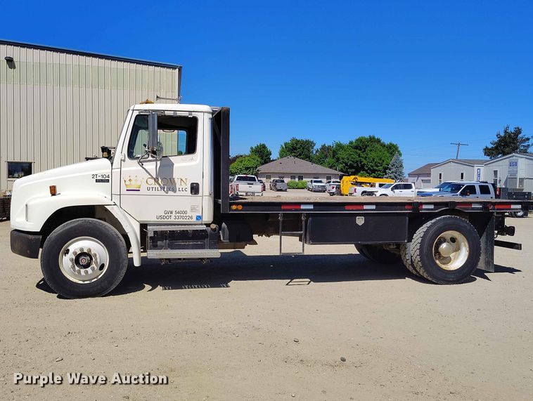 image for item EW1013 2003 Freightliner FL70 flatbed truck