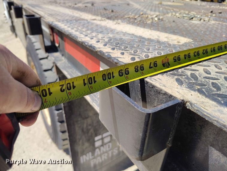 image for item EW1013 2003 Freightliner FL70 flatbed truck