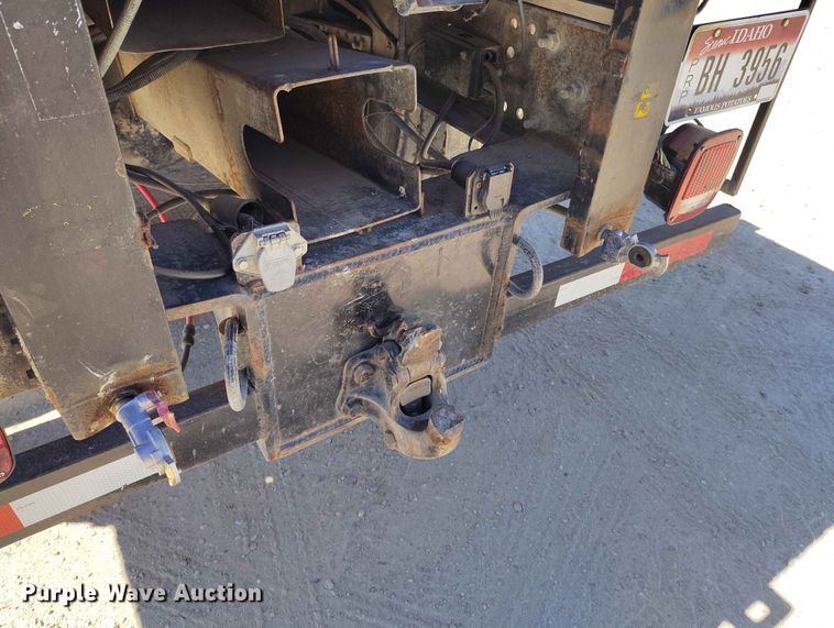 image for item EW1013 2003 Freightliner FL70 flatbed truck