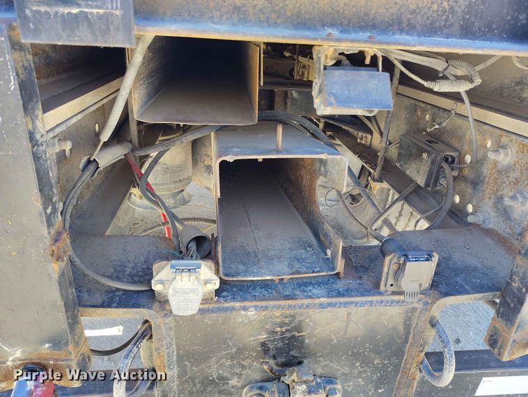 image for item EW1013 2003 Freightliner FL70 flatbed truck