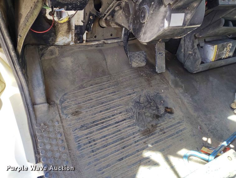 image for item EW1013 2003 Freightliner FL70 flatbed truck