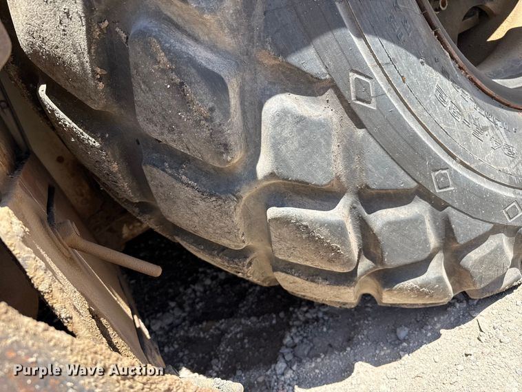 image for item EW4552 Cedarapids 552 paver