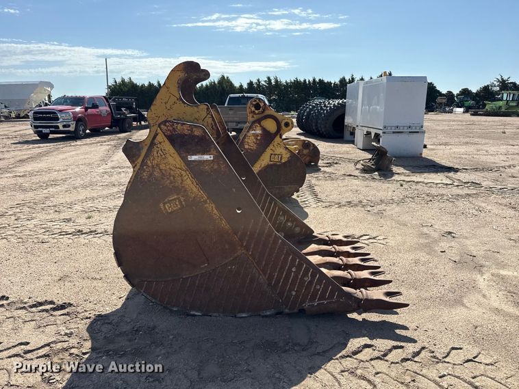 image for item FB6675 Caterpillar bucket