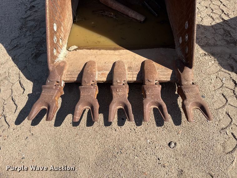 image for item FB6675 Caterpillar bucket