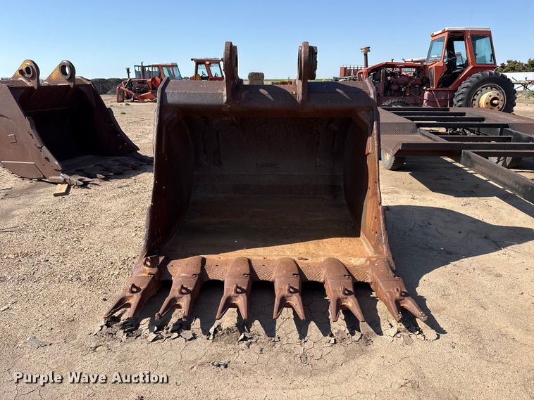 image for item FB6676 Caterpillar bucket