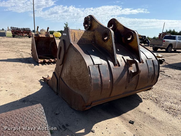 image for item FB6676 Caterpillar bucket