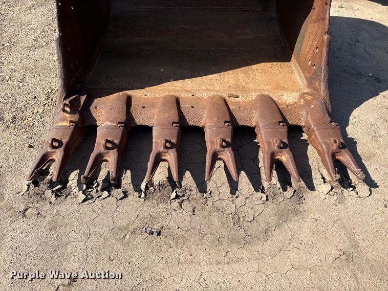 image for item FB6676 Caterpillar bucket