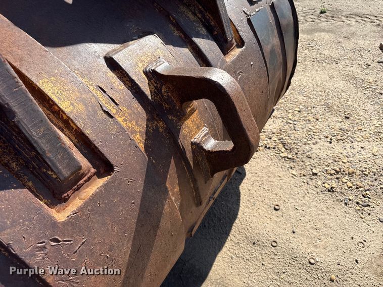 image for item FB6676 Caterpillar bucket