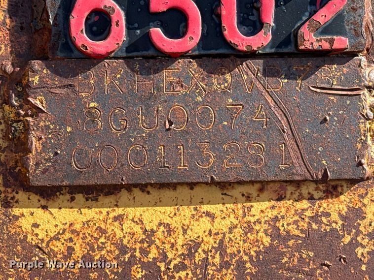 image for item FB6676 Caterpillar bucket