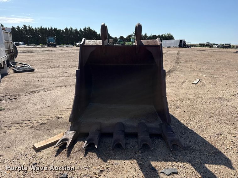image for item FB6677 Caterpillar bucket