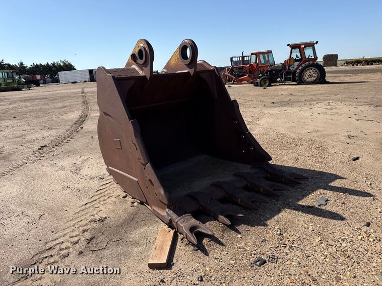 image for item FB6677 Caterpillar bucket