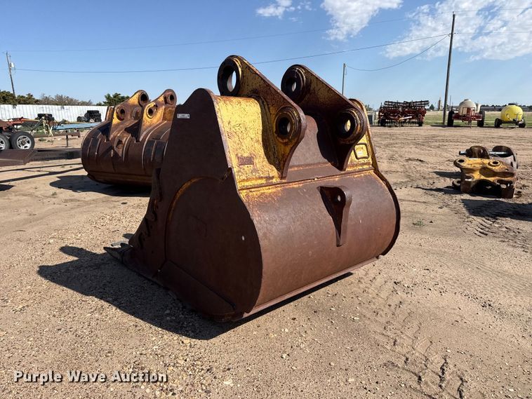 image for item FB6677 Caterpillar bucket