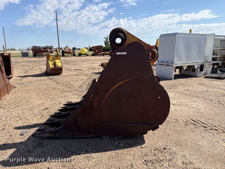 image for item FB6677 Caterpillar bucket