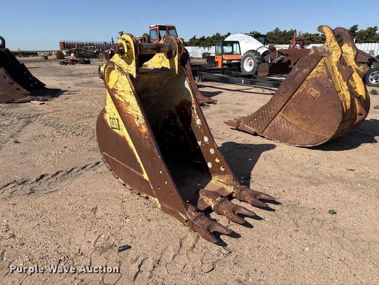 image for item FB6678 Caterpillar bucket