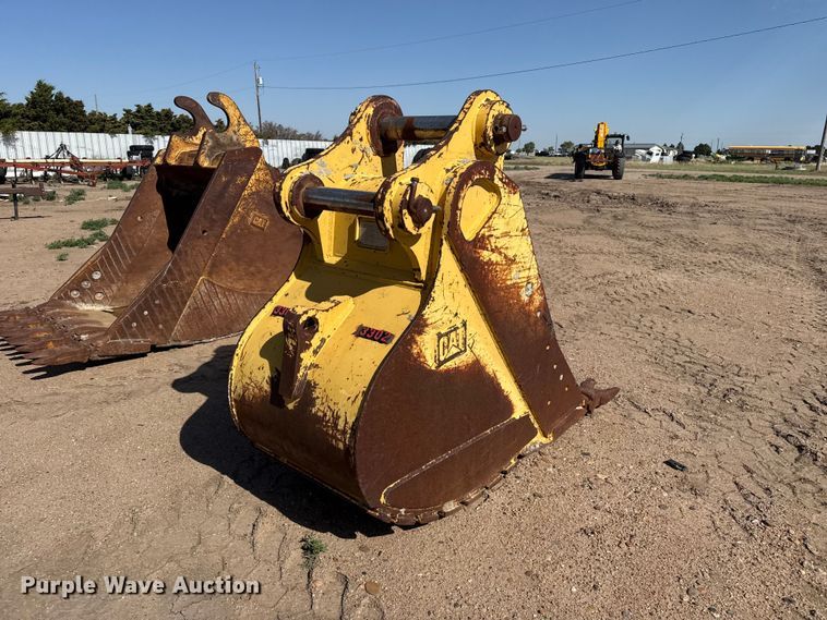 image for item FB6678 Caterpillar bucket