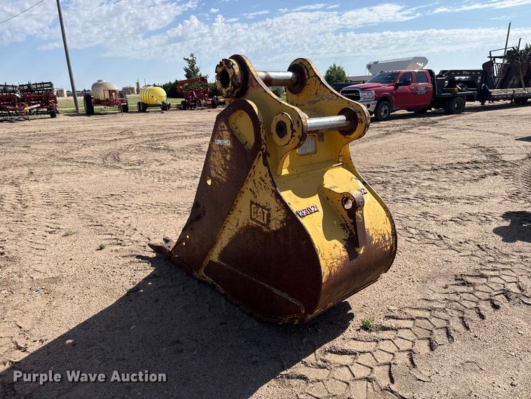 image for item FB6678 Caterpillar bucket