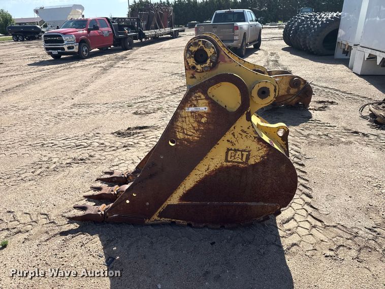 image for item FB6678 Caterpillar bucket