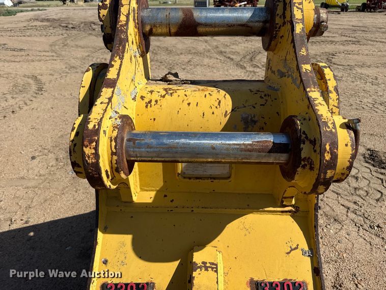 image for item FB6678 Caterpillar bucket