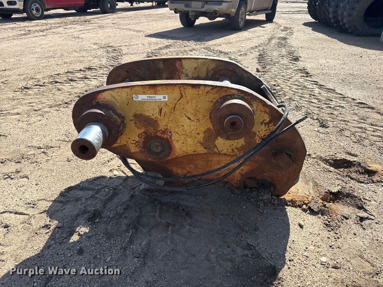 image for item FB6679 Caterpillar quick coupler