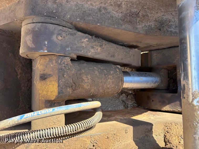 image for item FB6679 Caterpillar quick coupler