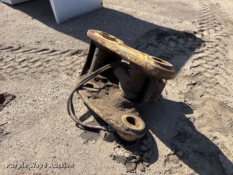 image for item FB6680 Caterpillar quick coupler