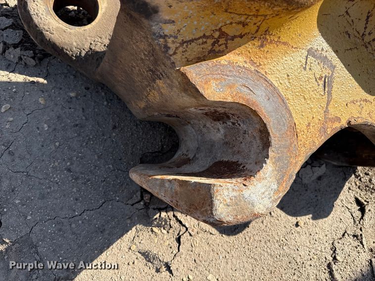 image for item FB6680 Caterpillar quick coupler