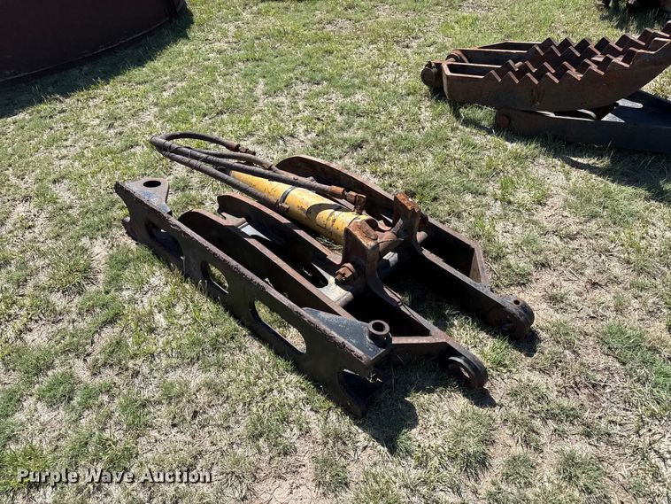 image for item FB6687 (2) excavator thumbs