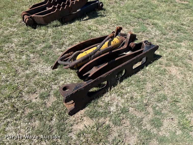 image for item FB6687 (2) excavator thumbs