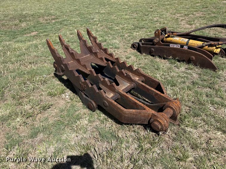 image for item FB6687 (2) excavator thumbs