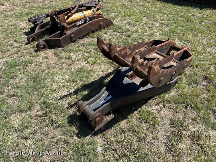 image for item FB6687 (2) excavator thumbs
