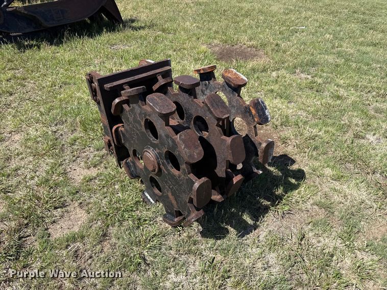 image for item FB6688 Excavator compaction wheel