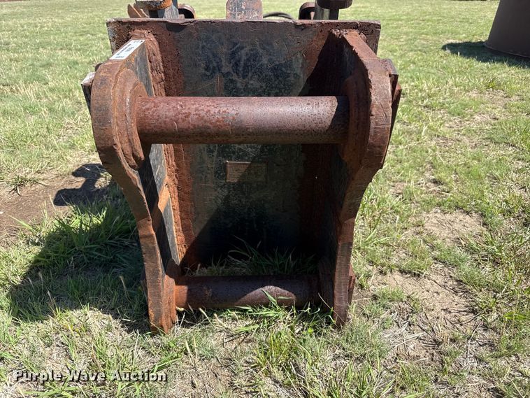 image for item FB6688 Excavator compaction wheel