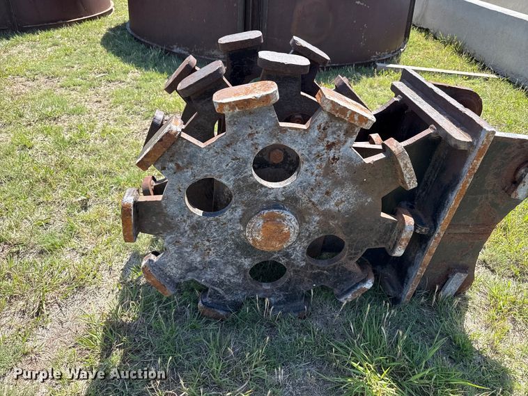 image for item FB6688 Excavator compaction wheel