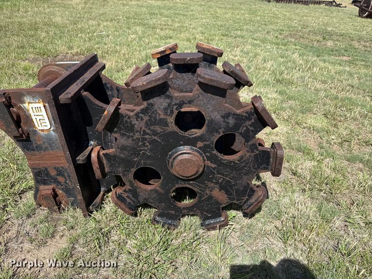 image for item FB6688 Excavator compaction wheel