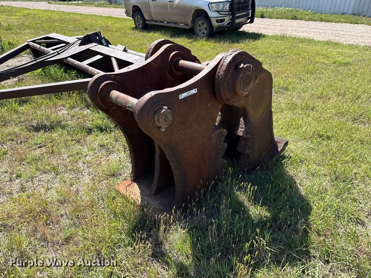 image for item FB6690 Concrete crusher