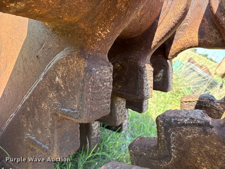 image for item FB6690 Concrete crusher
