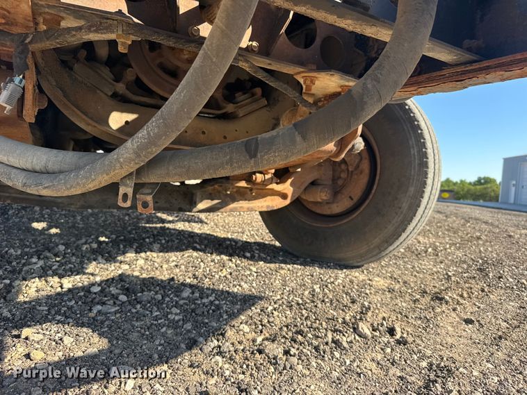image for item FB7319 2004 International 7400 dump truck
