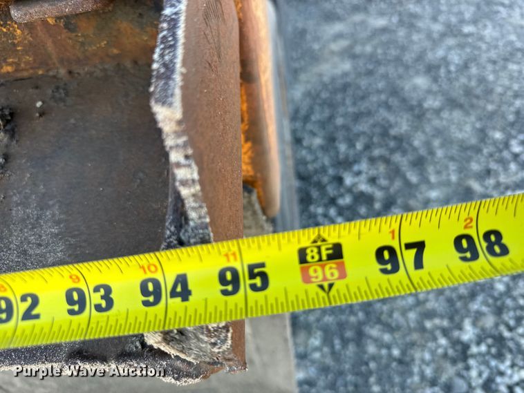image for item FB7319 2004 International 7400 dump truck