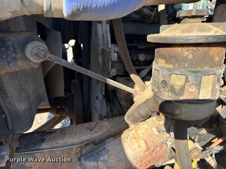 image for item FB7319 2004 International 7400 dump truck