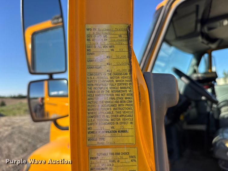 image for item FB7319 2004 International 7400 dump truck