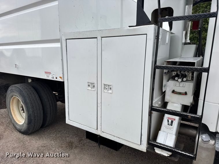 image for item FB7365 2011 Freightliner Business Class M2 forestry bucket truck