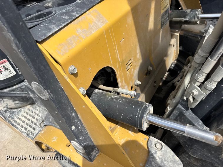 image for item FB7417 Caterpillar GP25N forklift