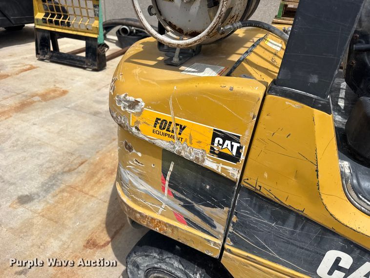 image for item FB7417 Caterpillar GP25N forklift