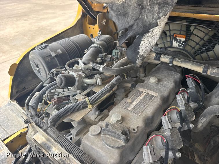 image for item FB7417 Caterpillar GP25N forklift