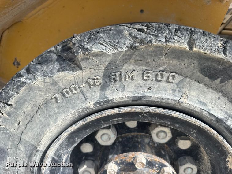 image for item FB7417 Caterpillar GP25N forklift