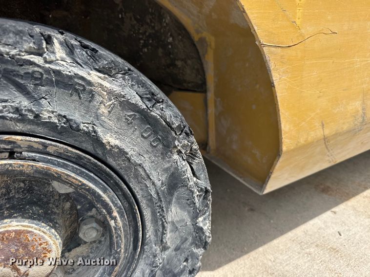 image for item FB7417 Caterpillar GP25N forklift